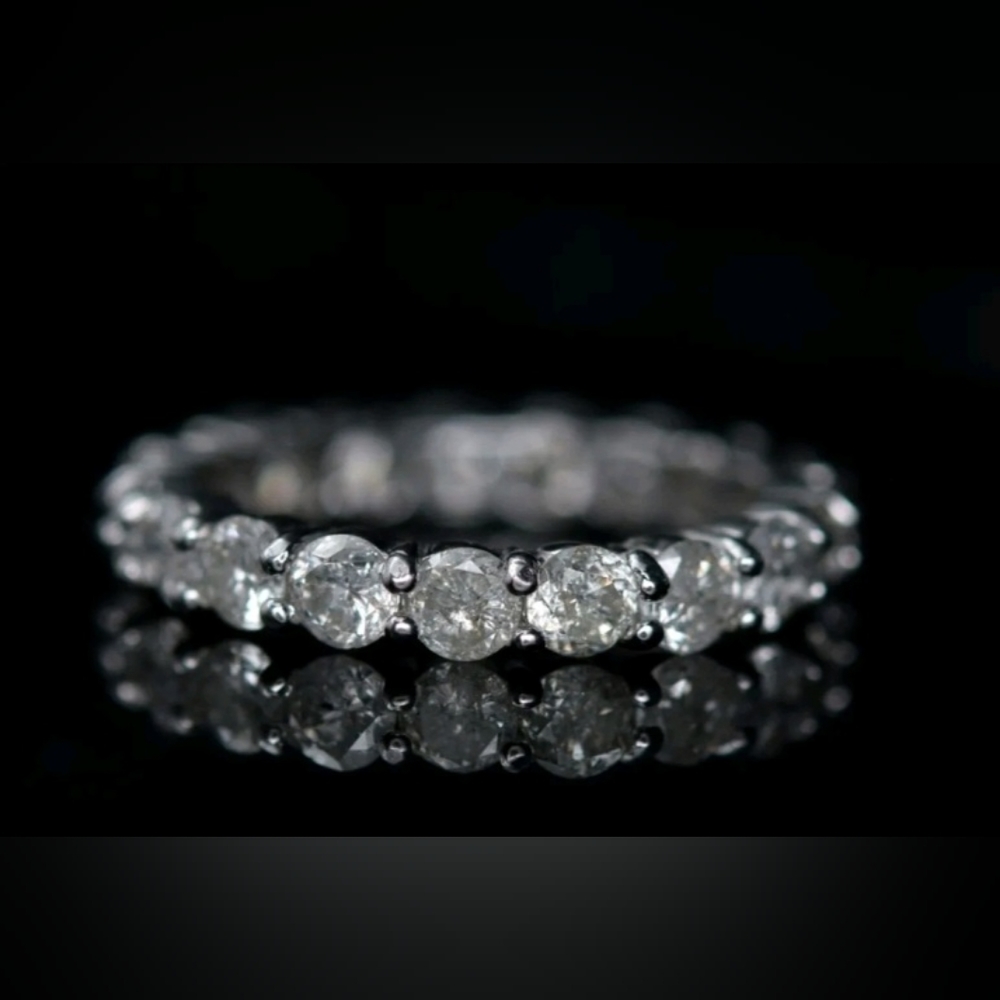14k White Gold 2.30 ctw Diamond Eternity Ring